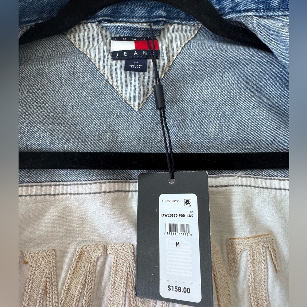 Tommy Jeans Crest & Flag Denim Jacket - Picture 7 of 8